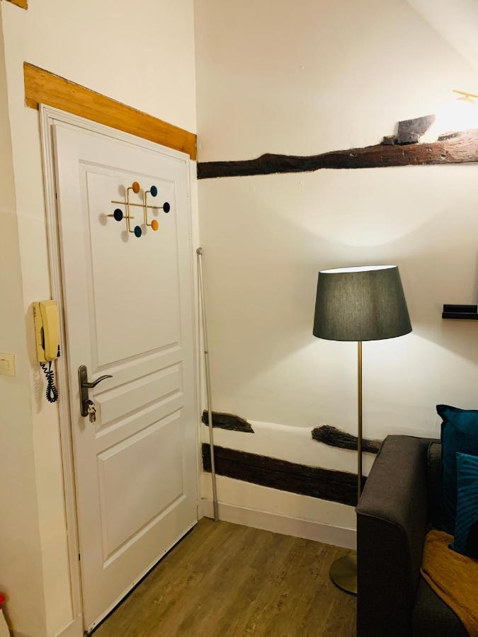 La Maison De Nina Sens Luaran gambar